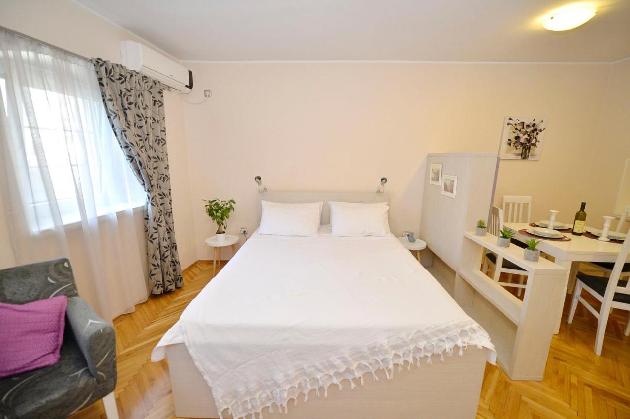 Apartment Filip Kotor Extérieur photo